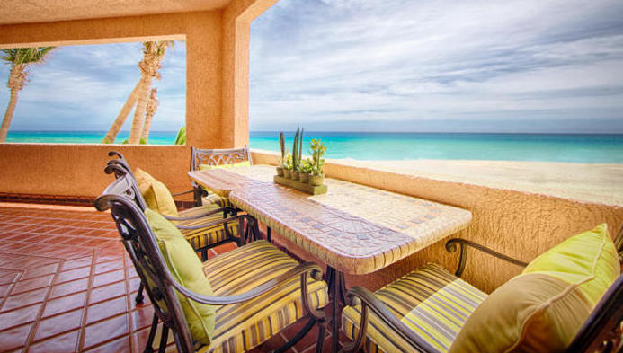 Photo of a condo for sale in La Jolla